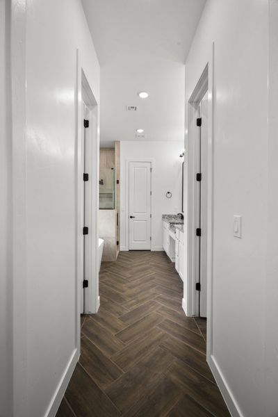 Representative unfurnished interior of a home built from the Scottsdale by LEH. Homes in Painted Sky, El Paso (Image 61). Representative unfurnished interior of a home built from the Scottsdale by LEH. Homes in Painted Sky, El Paso (Image 61).