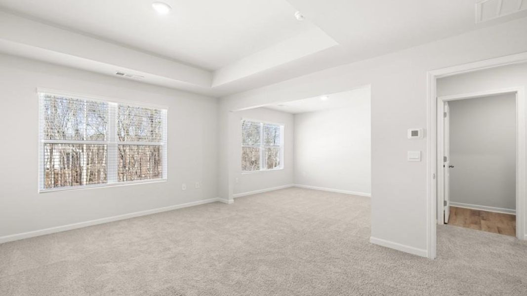 Spacious, unfurnished interior of a new home in Braselton Village, Braselton (Image 6).