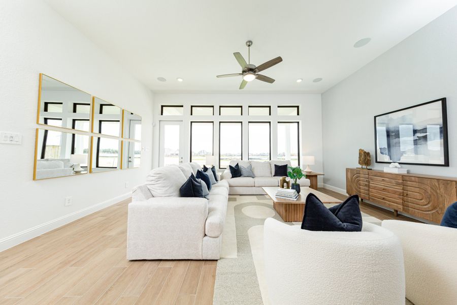 Representative furnished interior of a home built from the Reflection by Beazer Homes in Bridgeland, Cypress (Image 10).