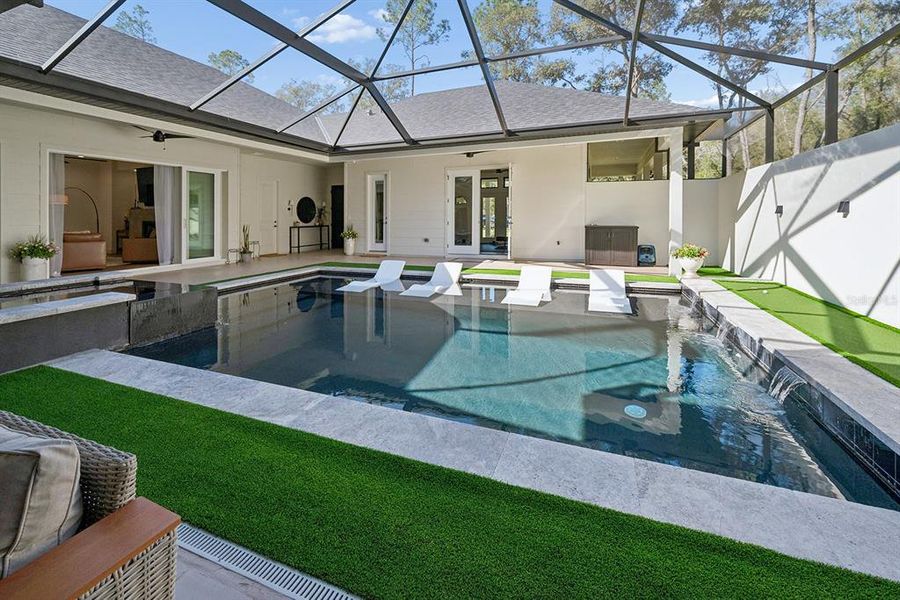 Exterior details and patio area of a home in , High Springs (Image 35).