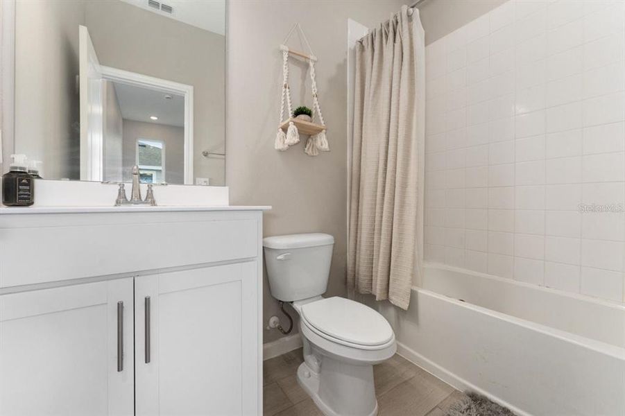 Furnished interior view inside a new home in Urban Collection at Big Sky, Kissimmee (Image 17).