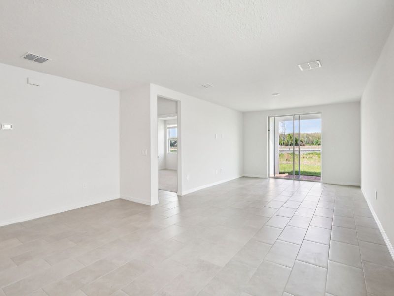 Spacious, unfurnished interior of a new home in The Meadow at Crossprairie, St. Cloud (Image 11).