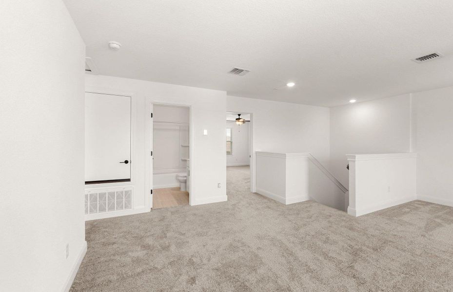 Spacious, unfurnished interior of a new home in Lagos, Manor (Image 18).