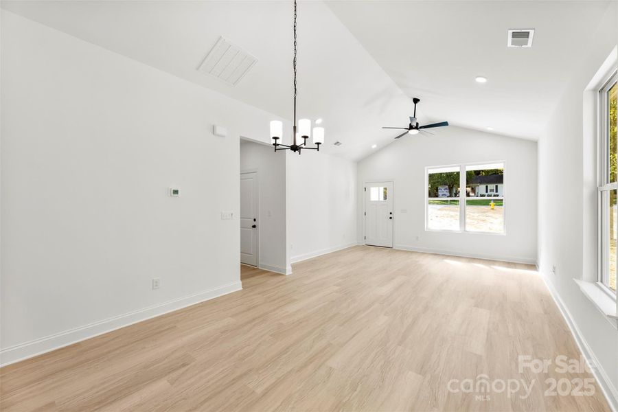 Spacious, unfurnished interior of a new home in , Concord (Image 21).