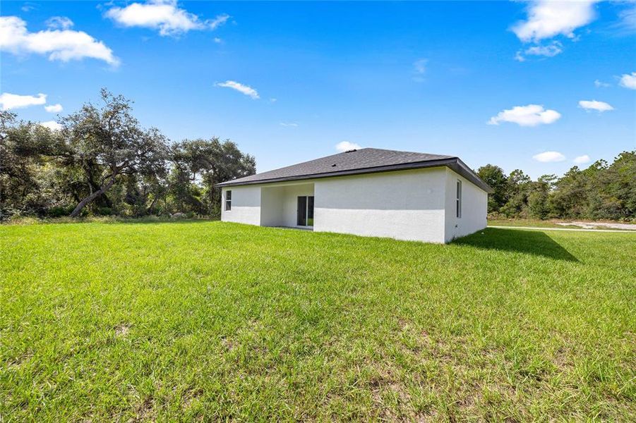 Exterior details and patio area of a home in , Ocala (Image 20).