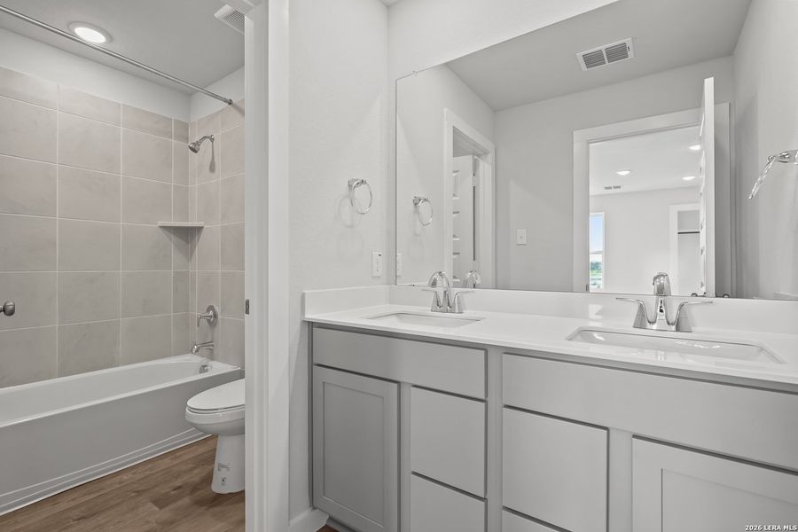 Furnished interior view inside a new home in Mesa Vista, San Antonio (Image 14).