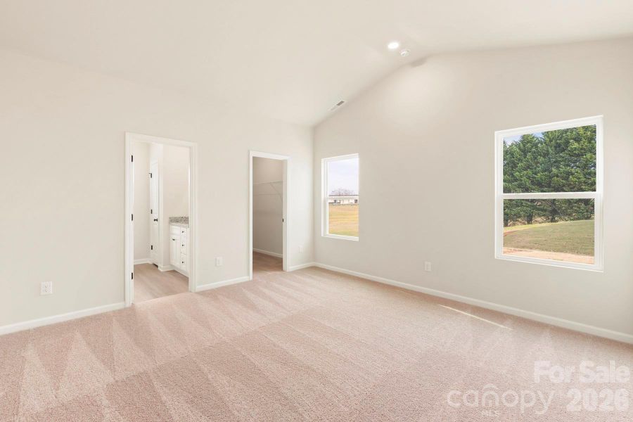 Spacious, unfurnished interior of a new home in Stagecoach Station, Gastonia (Image 10).