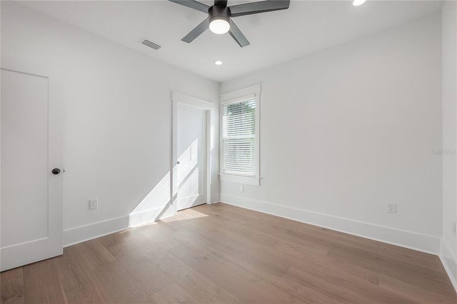 Spacious, unfurnished interior of a new home in , Tampa (Image 65). Spacious, unfurnished interior of a new home in , Tampa (Image 65).