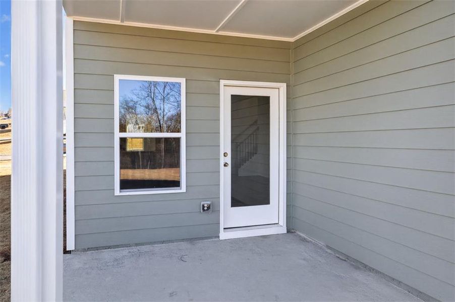 Exterior details and patio area of a home in Roxeywood Park, Winder (Image 4).