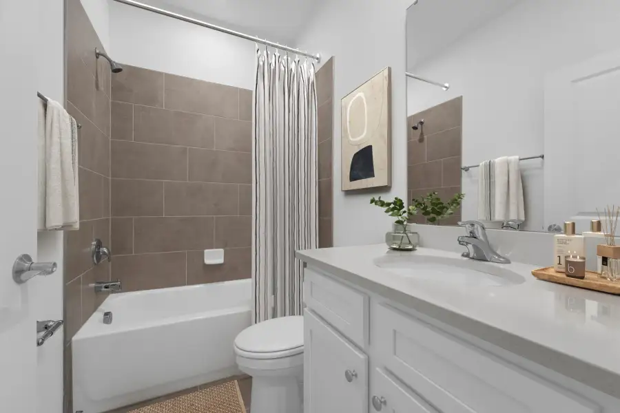 Full Bathroom