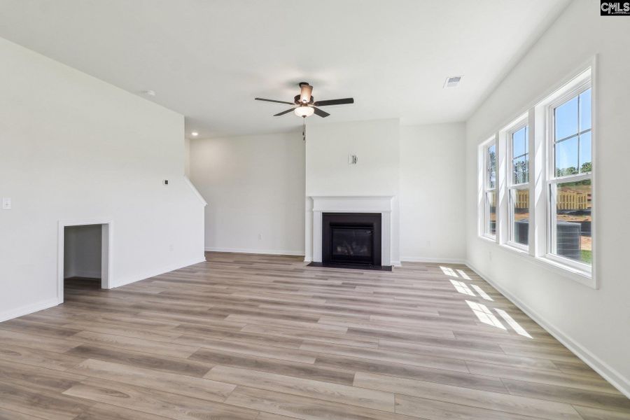 Spacious, unfurnished interior of a new home in Raglins Creek, Lugoff (Image 12).