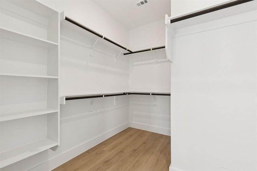 Spacious, unfurnished interior of a new home in Ellis Ranch Estates, Waxahachie (Image 23).