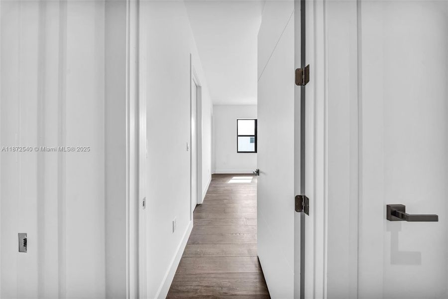 Spacious, unfurnished interior of a new home in , Weston (Image 18).