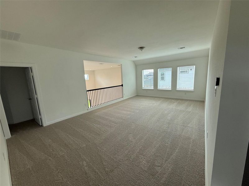 Spacious, unfurnished interior of a new home in Huntington Place, Rosharon (Image 6). Spacious, unfurnished interior of a new home in Huntington Place, Rosharon (Image 6).