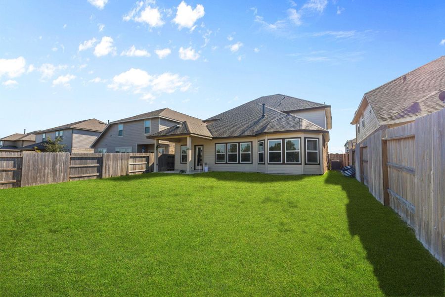 Right side angle view of back yard.