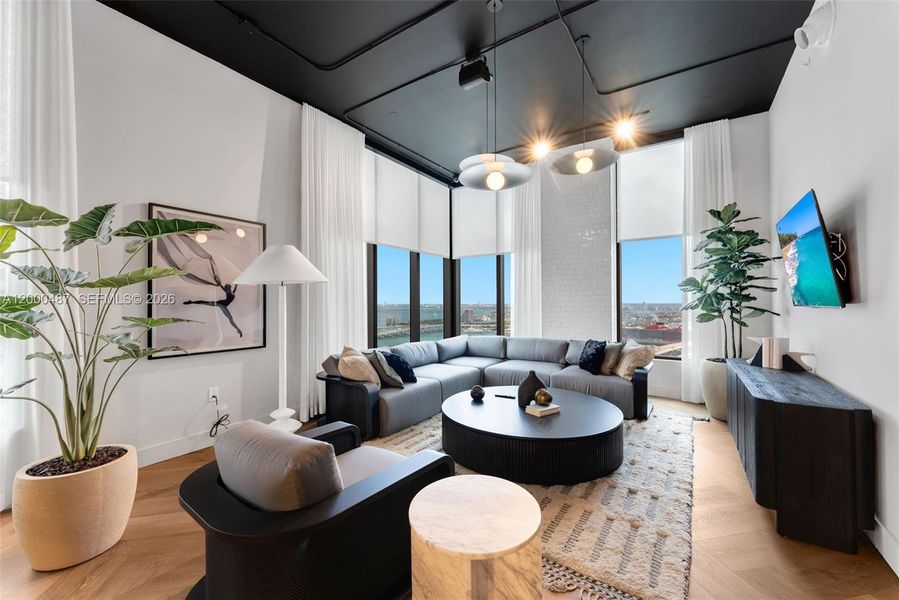 Image 29 of a home in .