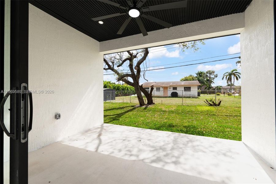 Exterior details and patio area of a home in , Fort Lauderdale (Image 17).