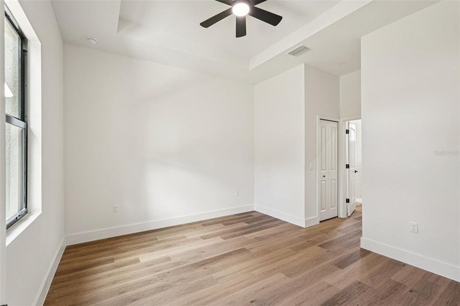 Spacious, unfurnished interior of a new home in , North Port (Image 36).