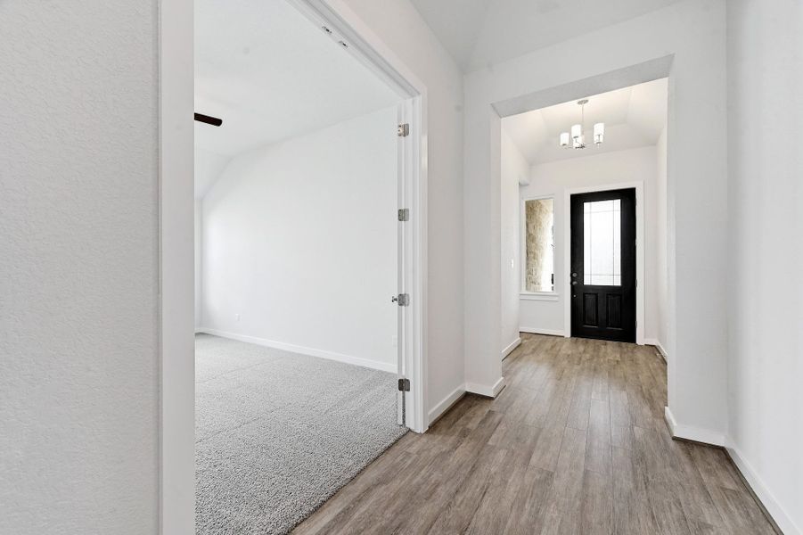 Spacious, unfurnished interior of a new home in Anthem, Kyle (Image 12).