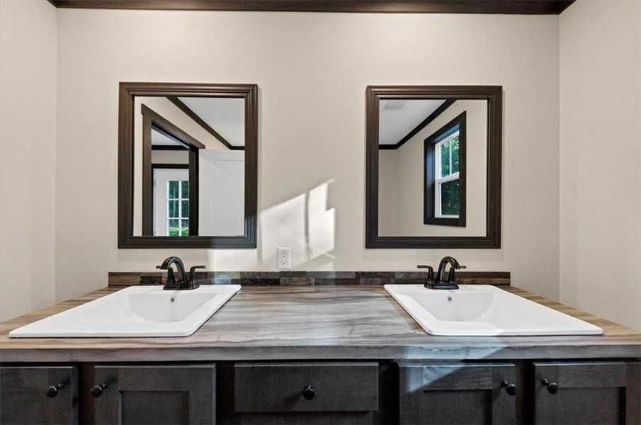 Furnished interior view inside a new home in , Waleska (Image 12).