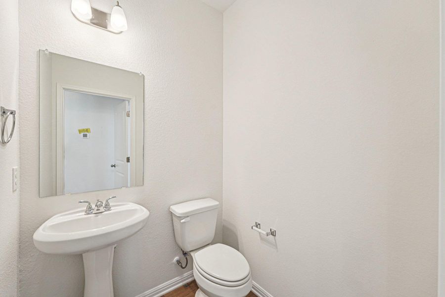 Furnished interior view inside a new home in Porter Country, Buda (Image 7).