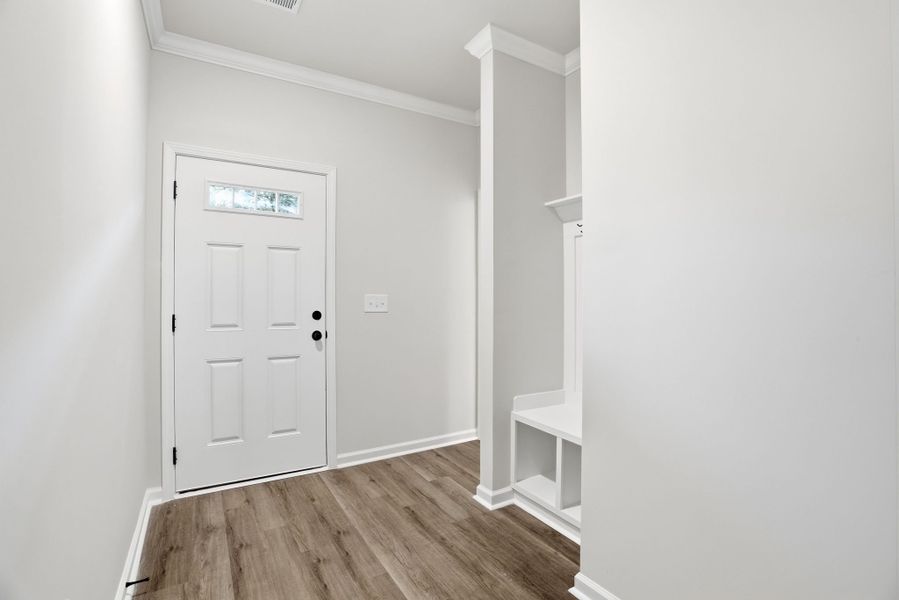 Spacious, unfurnished interior of a new home in Broadway Lake, Anderson (Image 14). Spacious, unfurnished interior of a new home in Broadway Lake, Anderson (Image 14).