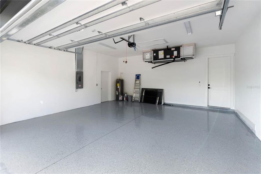 Spacious, unfurnished interior of a new home in , Port Charlotte (Image 48).