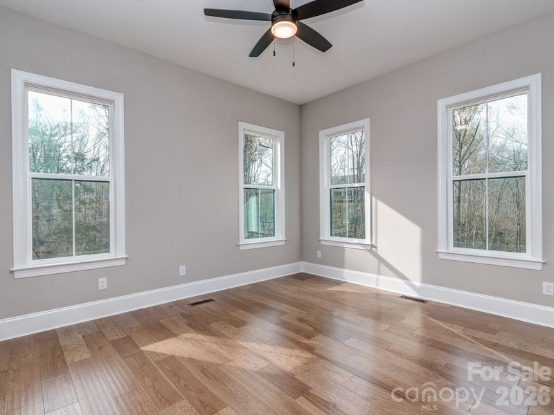 Spacious, unfurnished interior of a new home in , York (Image 31).