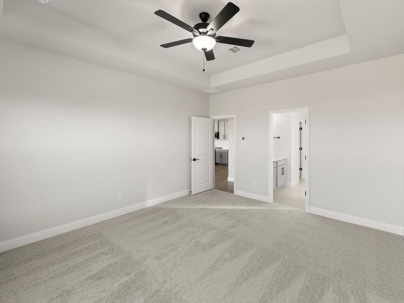 Spacious, unfurnished interior of a new home in Waverly Estates, Nevada (Image 26).