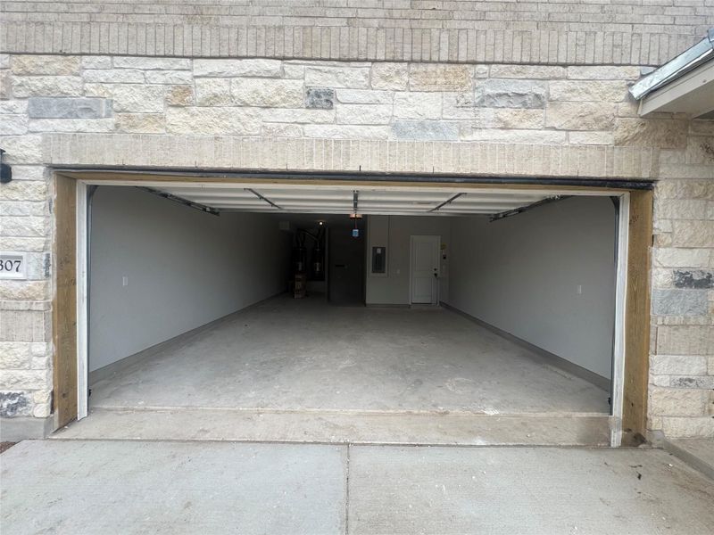 In-progress construction of a new home in Rolling Glen, Hutto, TX (Image 20). In-progress construction of a new home in Rolling Glen, Hutto, TX (Image 20).