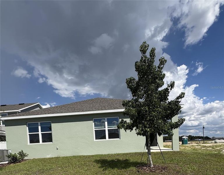 Image 12 of a home in Oakview.