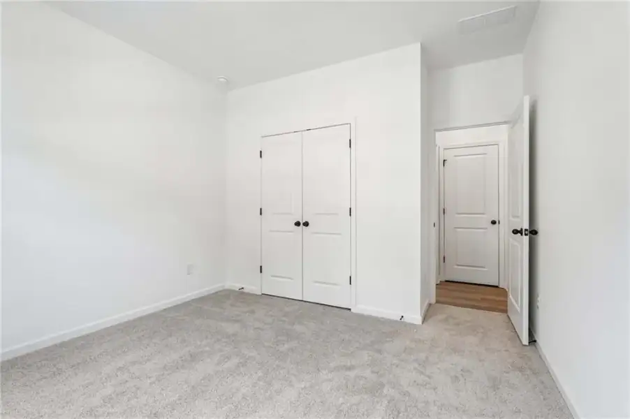 Spacious, unfurnished interior of a new home in Arbors at Richland Creek, Buford (Image 23).