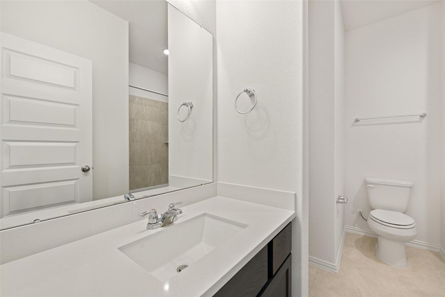 Furnished interior view inside a new home in River Ranch, Dayton (Image 14).