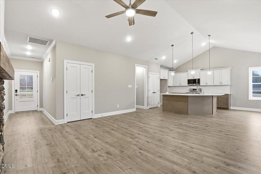 08-7379 Hill Rd-8