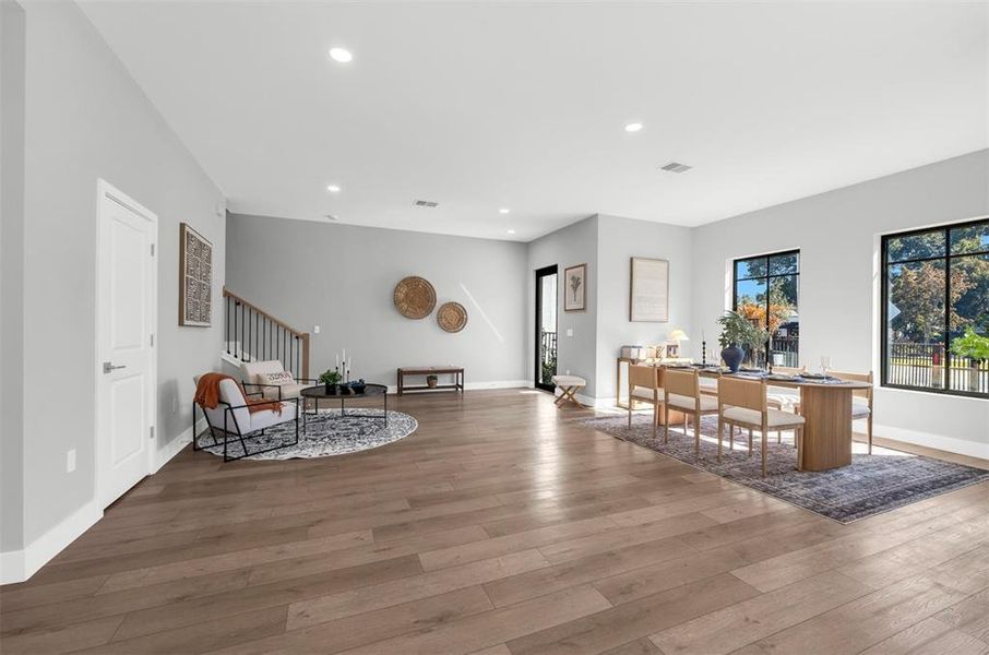 Furnished interior view inside a new home in , Orlando (Image 8).