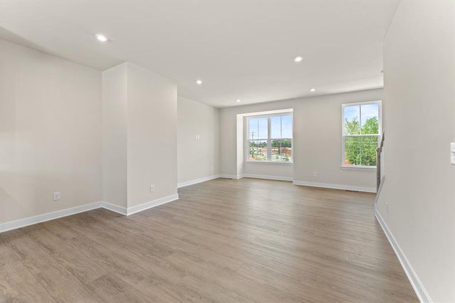 Spacious, unfurnished interior of a new home in Stowe Branch Townhomes, Charlotte (Image 10).