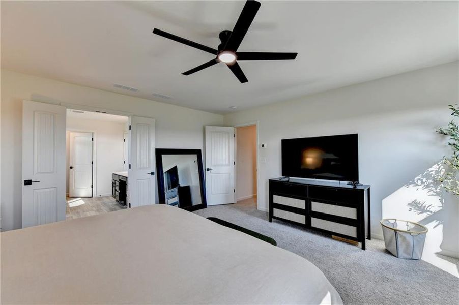 Furnished interior view inside a new home in Sweetbay Farm, Lawrenceville (Image 60).