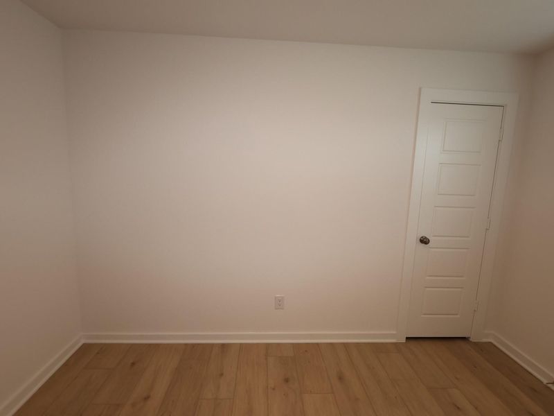 Spacious, unfurnished interior of a new home in Summerview, Fulshear (Image 26).