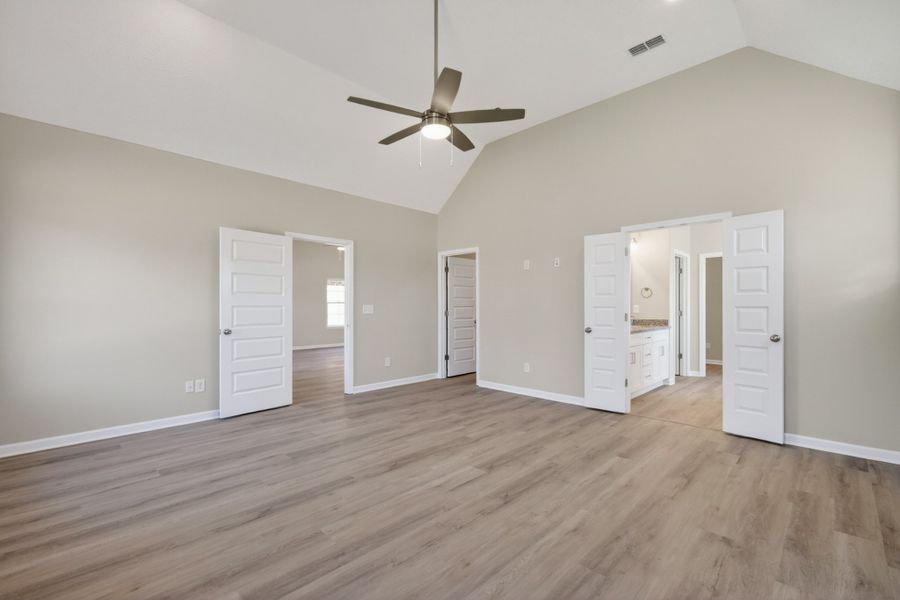 Spacious, unfurnished interior of a new home in Legacy Preserve, Tullahoma (Image 31).