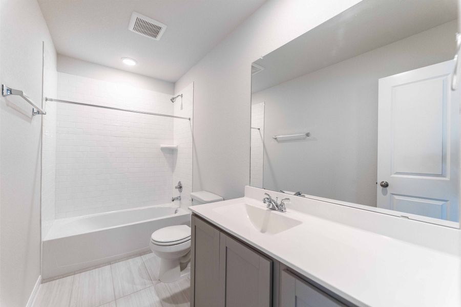 Furnished interior view inside a new home in Harvest Pointe, Needville (Image 8).