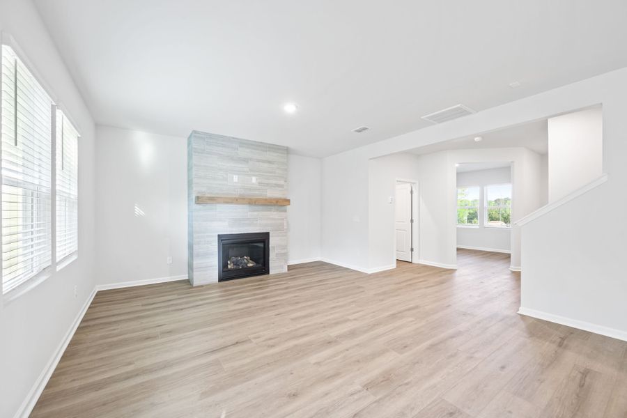 Spacious, unfurnished interior of a new home in Grand Arbor, Blythewood (Image 37).