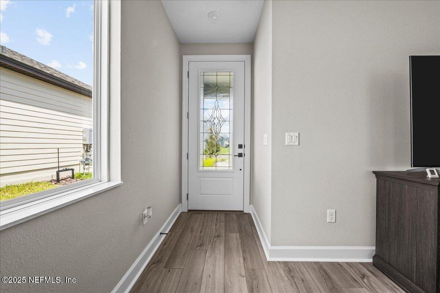 Spacious, unfurnished interior of a new home in Jennings Farm, Middleburg (Image 21). Spacious, unfurnished interior of a new home in Jennings Farm, Middleburg (Image 21).