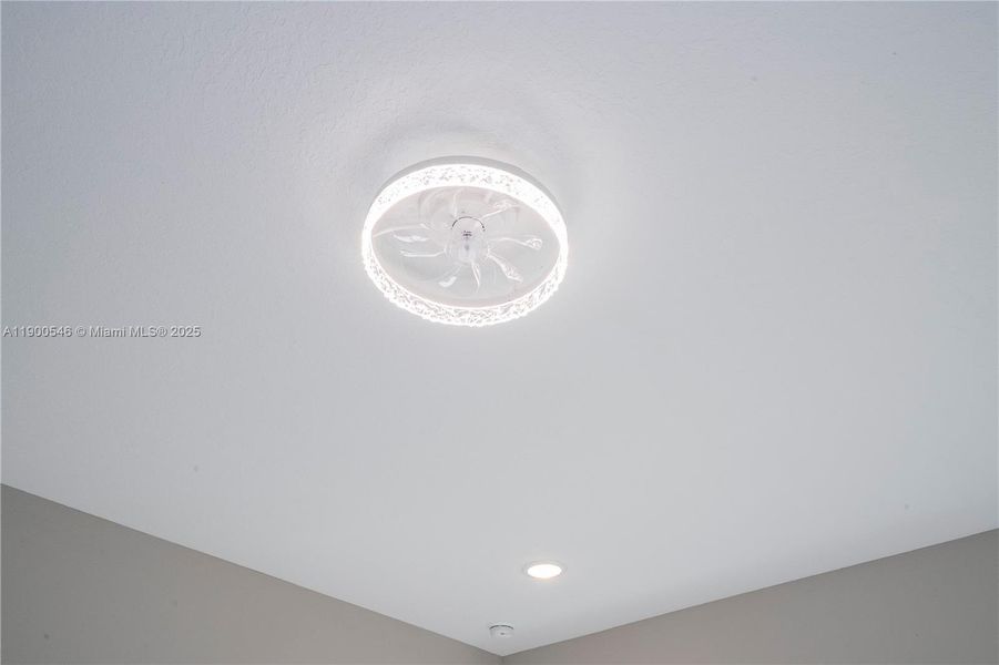 Close-up of interior finishes inside a home in , Sebring (Image 15).