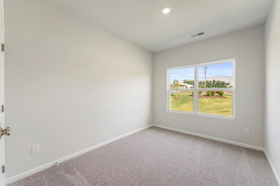 Spacious, unfurnished interior of a new home in Edwards Station, Taylors (Image 19).