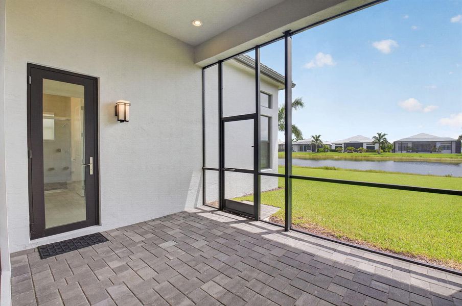 Screened-In Patio