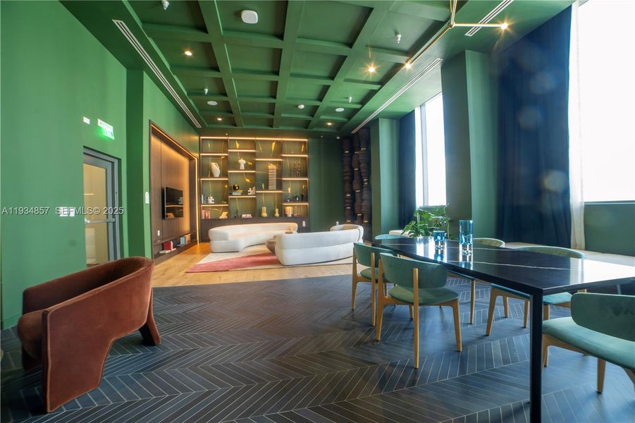 Community amenities in , Miami (Image 36).