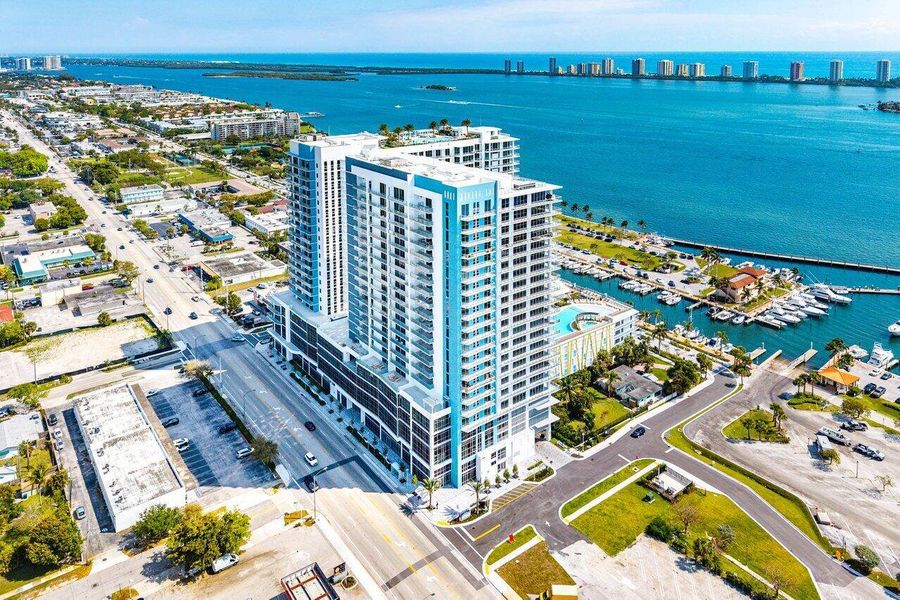 035-220LakeShoreDrive-1415-LakePark-FL-3