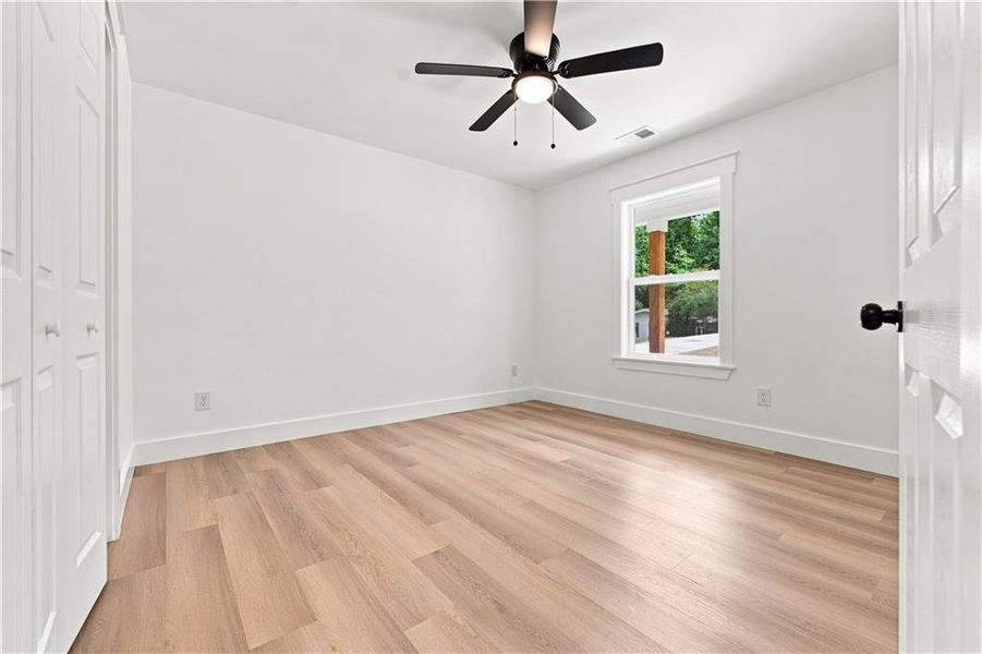 Spacious, unfurnished interior of a new home in , Acworth (Image 26).