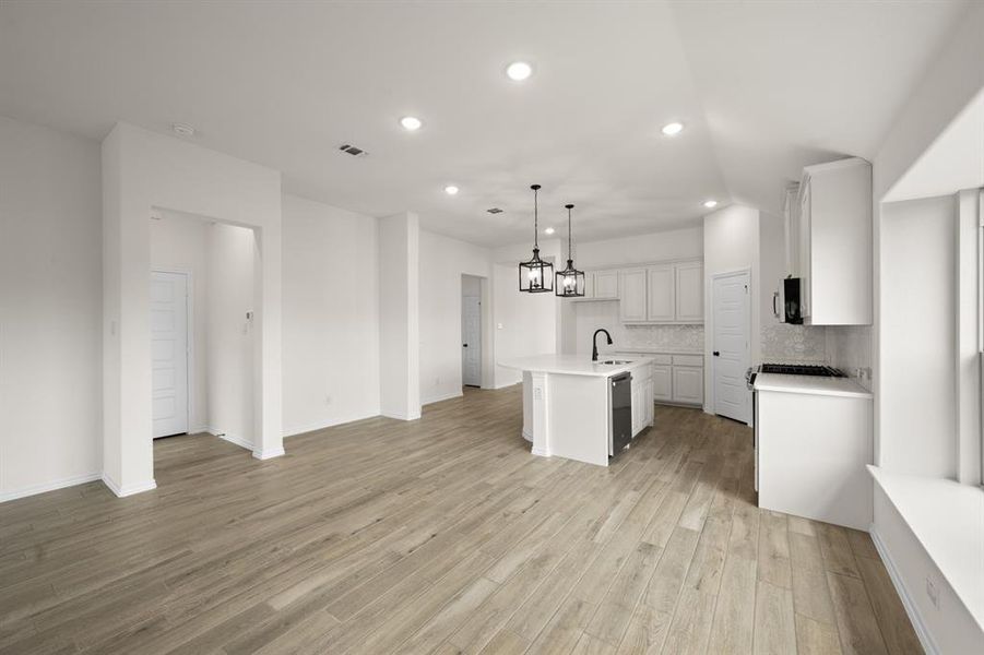 1009 Stonehaven- Dining nook-2