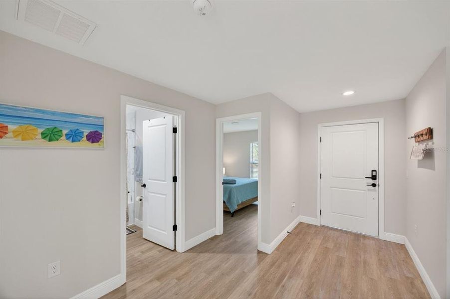 Spacious, unfurnished interior of a new home in , Port Charlotte (Image 12).